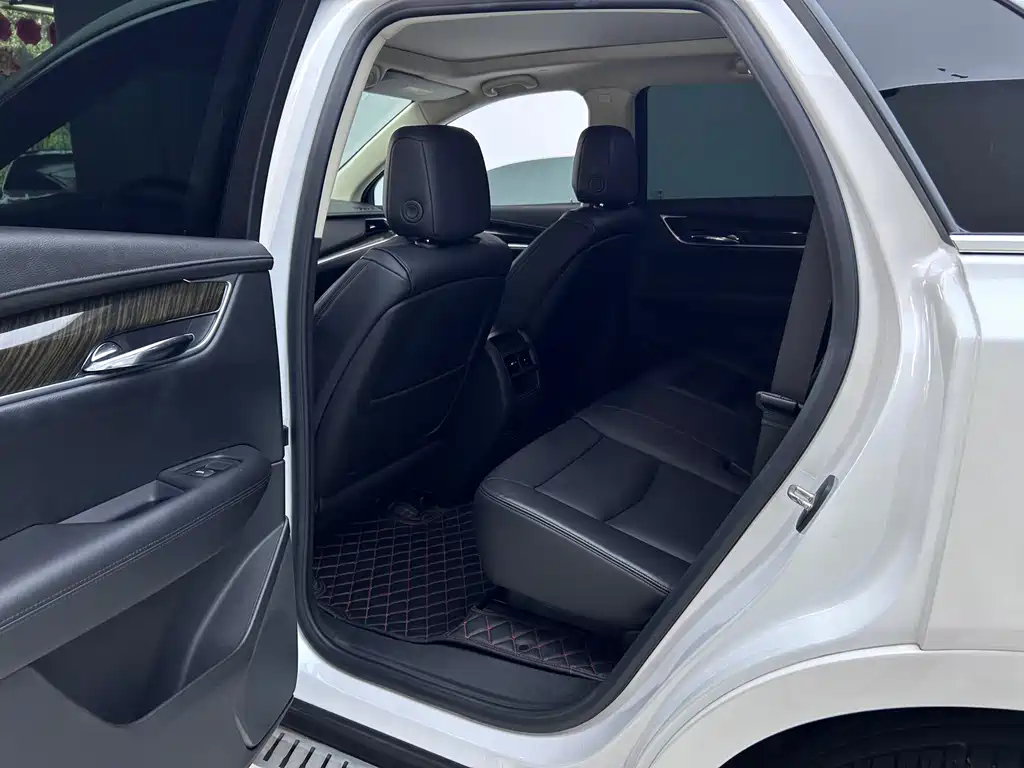 Cadillac XT5 2018 28T AWD Luxury Edition