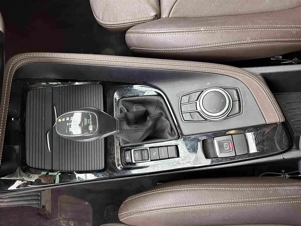 BMW X1 New Energy 2019 xDrive25Le mileage upgraded version