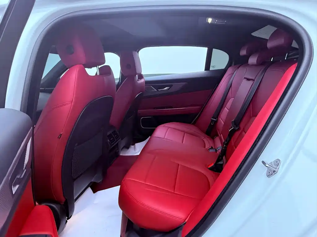 Jaguar XEL 2025 Edition 2.0T 250PS R-DYNAMIC 90th Anniversary Edition