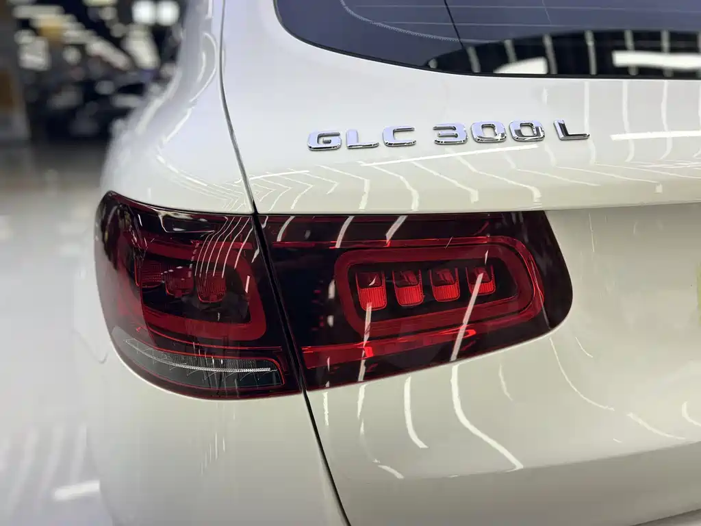 Mercedes-Benz GLC 300 L 4MATIC Dynamic Edition Limited Edition