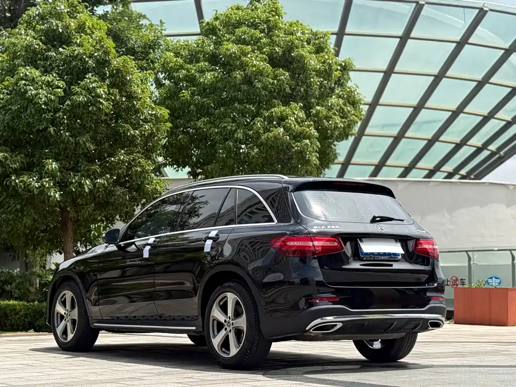 Mercedes GLC 2017 GLC 260 4MATIC Luxury Edition