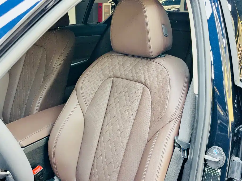 BMW 3 Series 2025 Model 330Li M Sport Nightshade Package