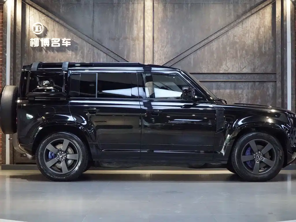 Land Rover Defender 2024 110 3.0T P400 Dark Special Edition