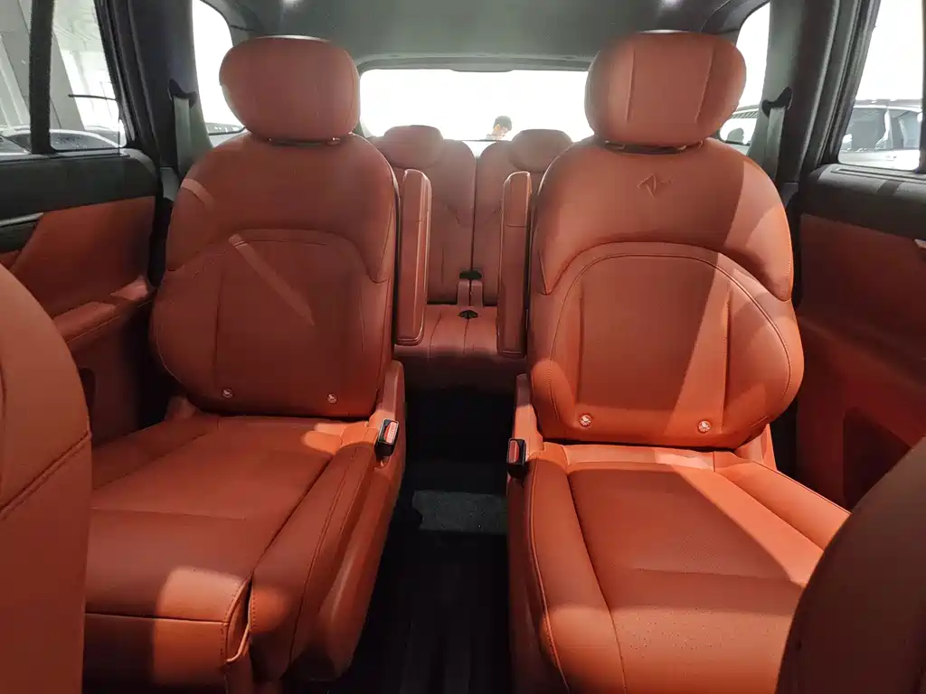 eπ008 2024 6-seat range-extended version