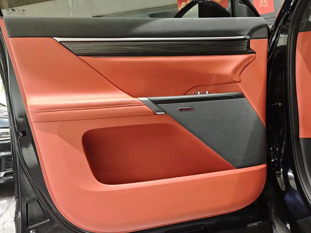 eπ008 2024 6-seat range-extended version