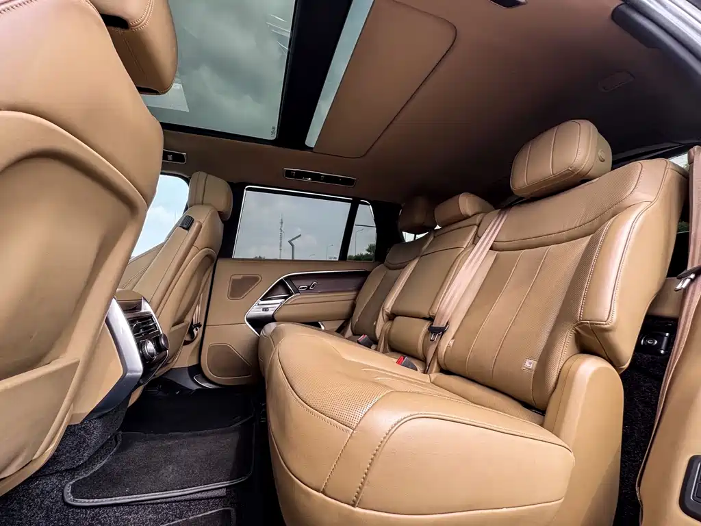 Range Rover 2023 3.0 L6 400PS Grandland Seven-Seat Extended Edition