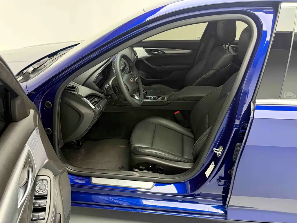 Cadillac CT5 2023 28T Luxury (Standard)