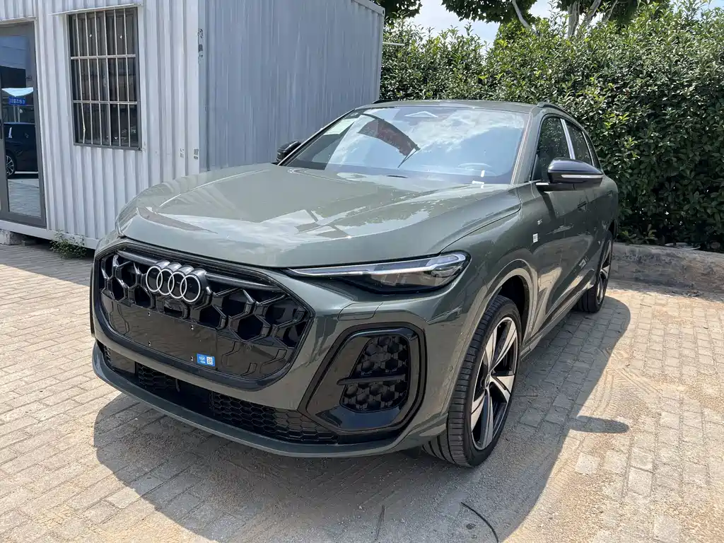 Audi Q5L 2026 Edition 2.0T Smart Hybrid Prestige Model