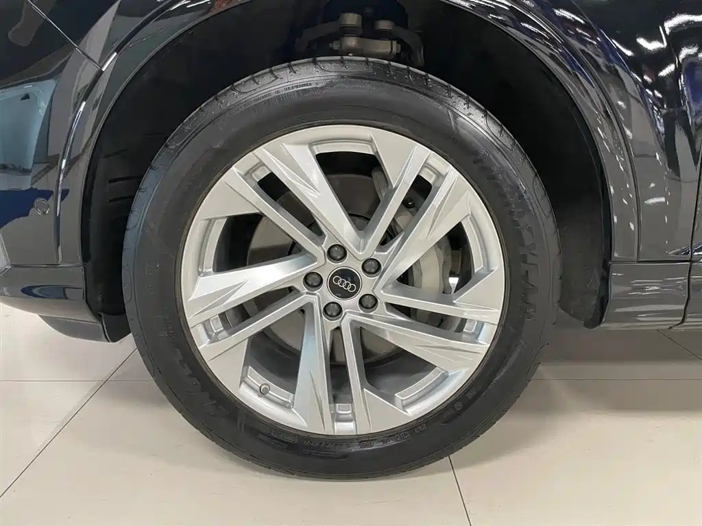 Audi Q7 2023 45 TFSI quattro S line Sport Edition