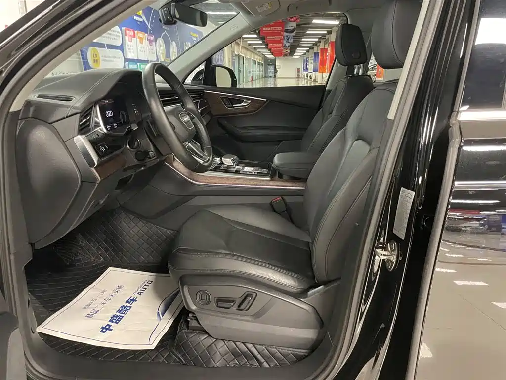 Audi Q7 2023 45 TFSI quattro S line Sport Edition
