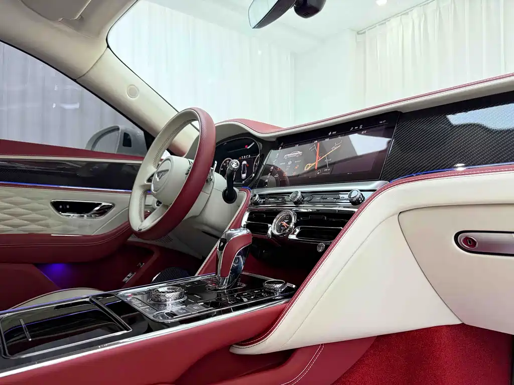 Ferari 2022 Model 4.0T V8 Standard Edition