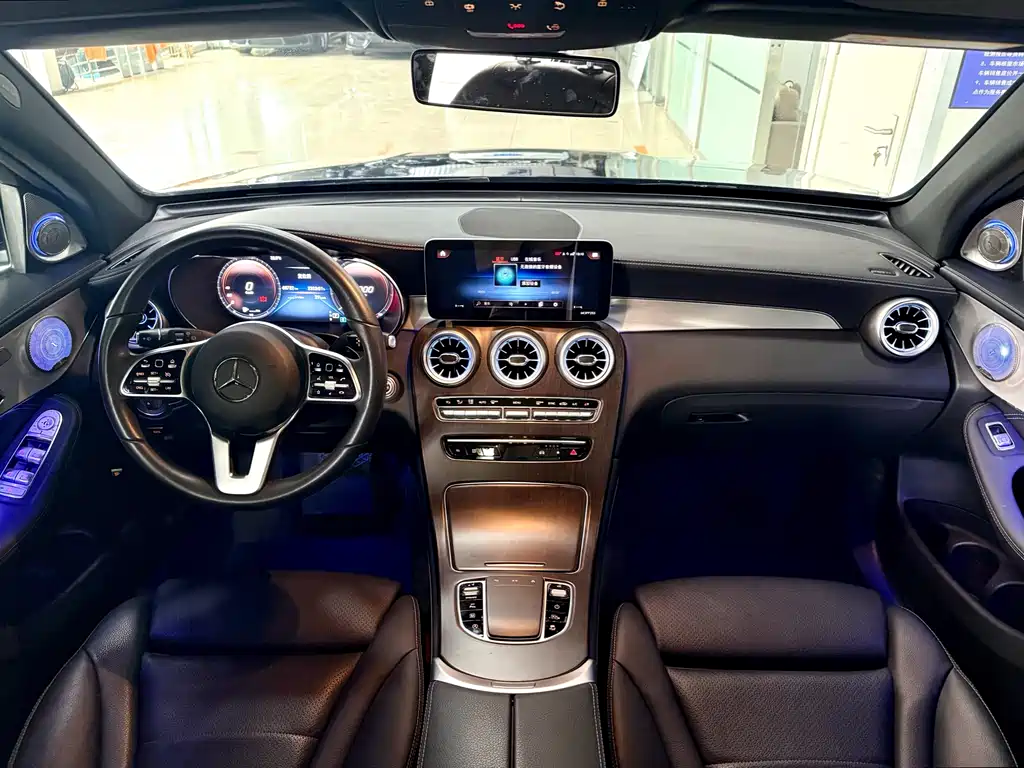 Mercedes-Benz GLC 2020 Facelift 260 L 4MATIC Dynamic Edition