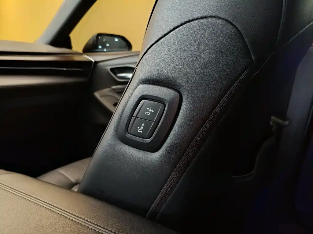 Asia Dragon 2019 2.5L Touring Prestige Edition National V