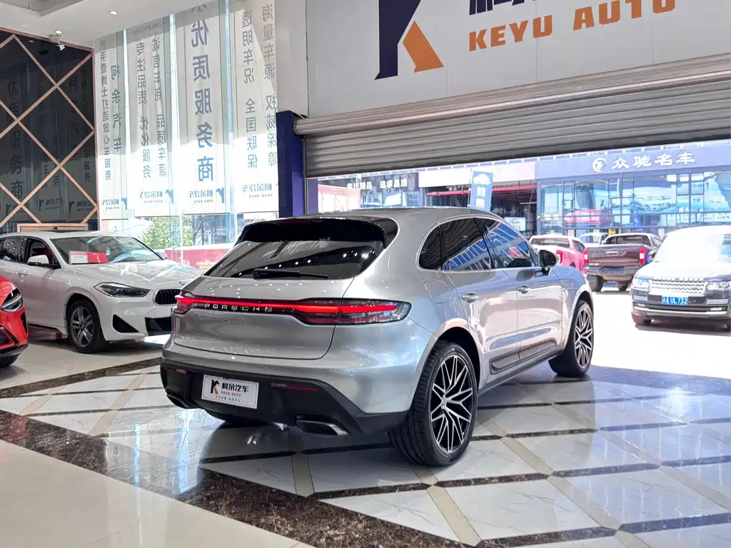 Macan 2022 2.0T