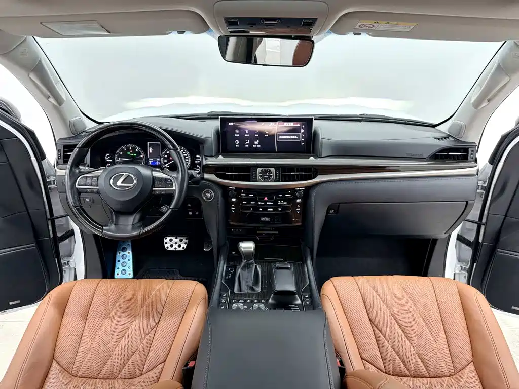 Lexus LX 2019 570 Peak Special Edition