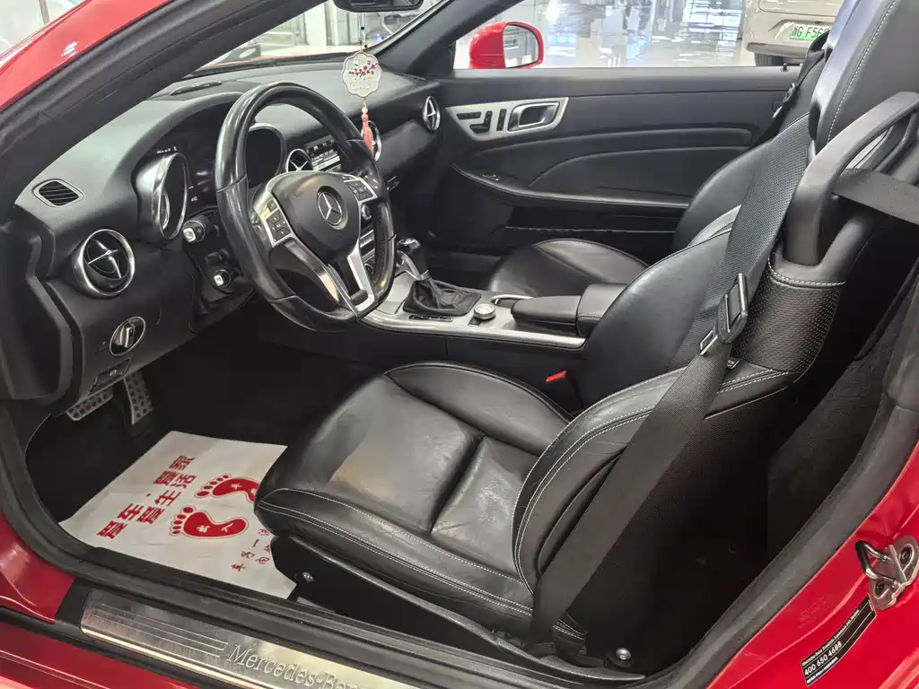 Mercedes-Benz SLK Class 2011 model SLK 200 Sportline