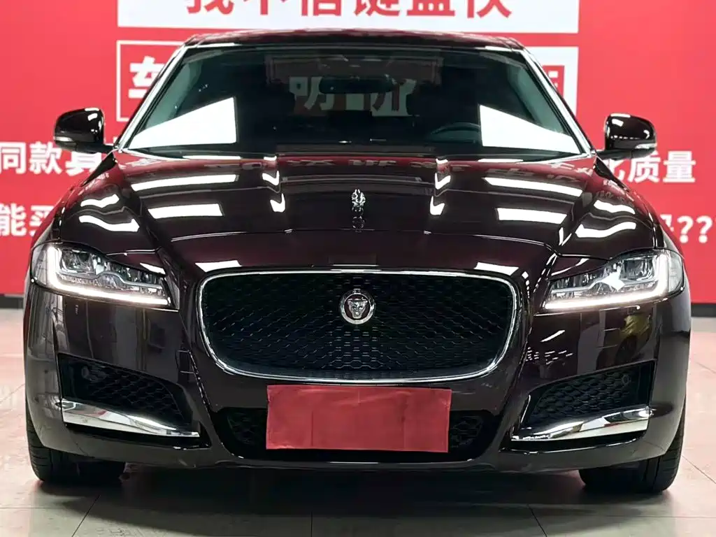 Jaguar XFL 2020款 XFL 2.0T P250 两驱豪华版