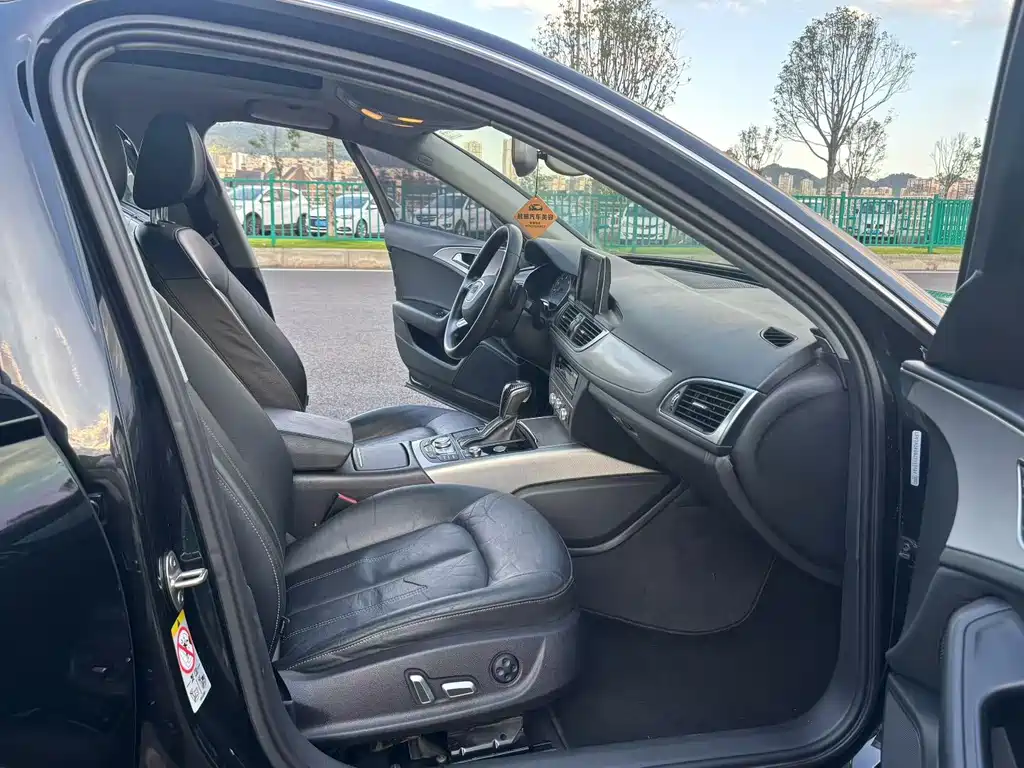 Audi A6L 2018 30th Anniversary Edition TFSI Sport Line