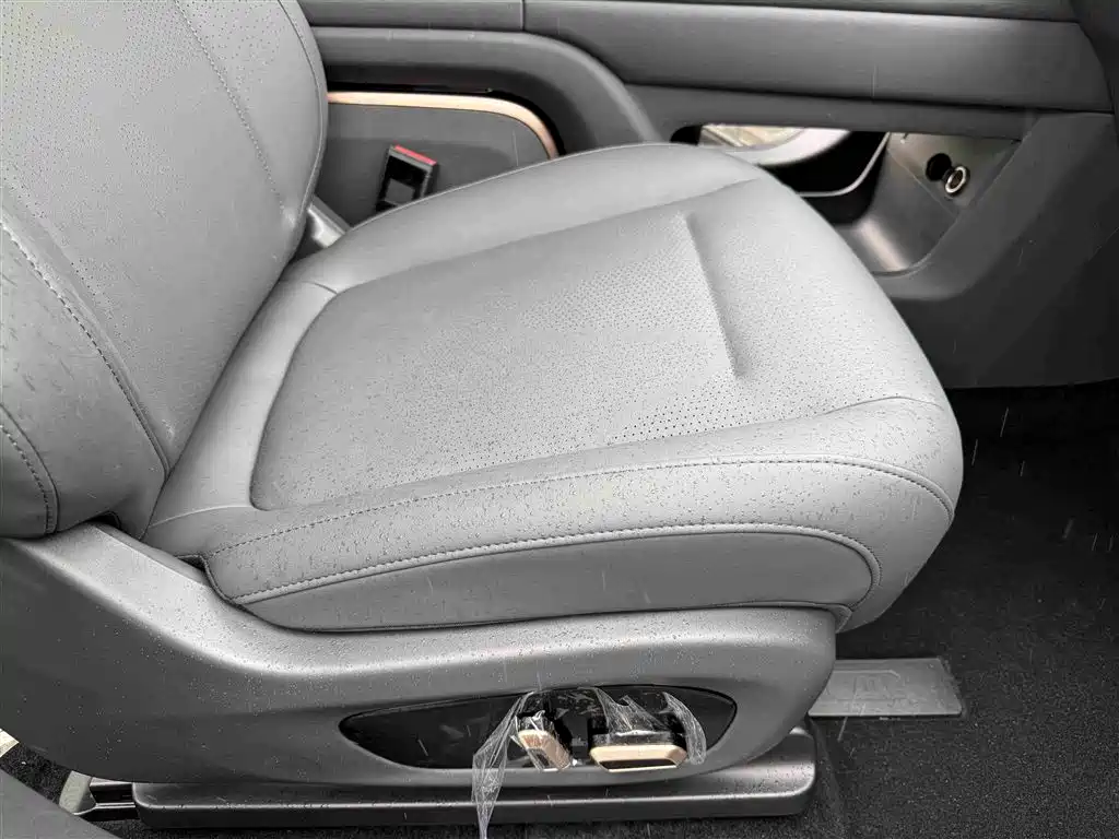 eπ008 2024 6-seat Extended Range Edition