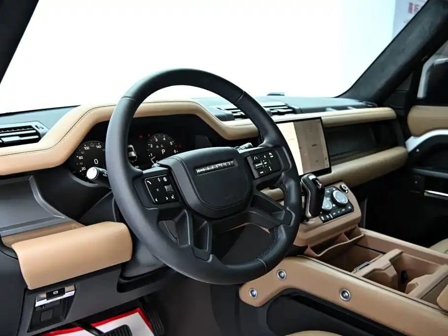 Land Rover Defender 2025 110 3.0T P400 X-Dynamic HSE