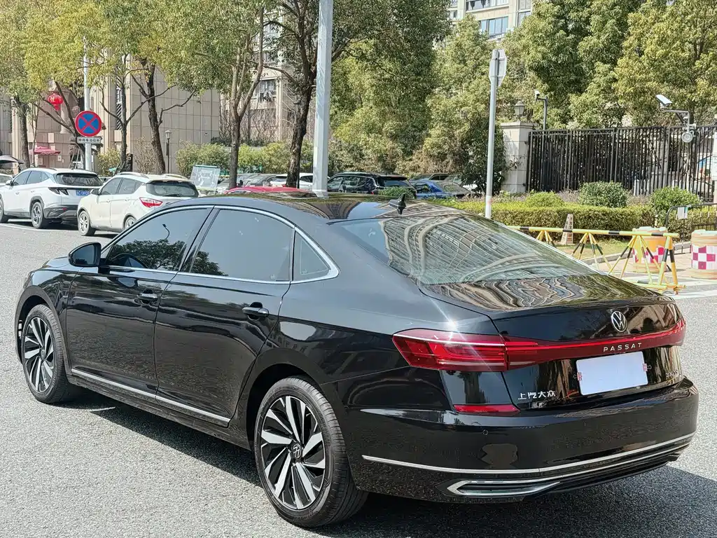 Passat 2024 330 TSI Starlight Elite Edition