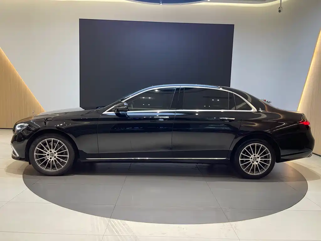 Mercedes-Benz E-Class 2022 Facelift E 260 L