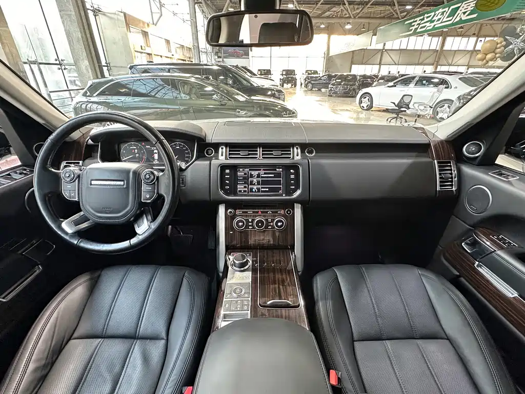 Range Rover 2015 3.0 SC V6 Vogue SE Extended Edition