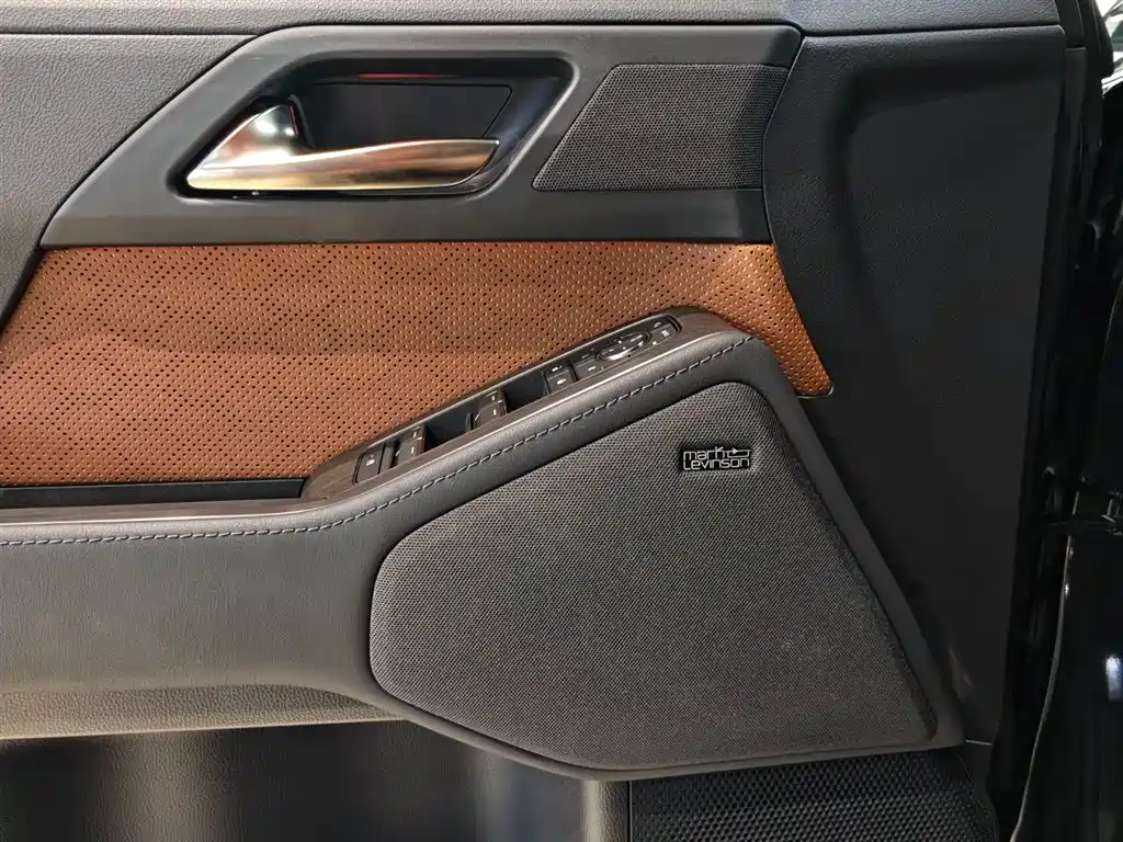 Lexus GX 2024 Peak Edition