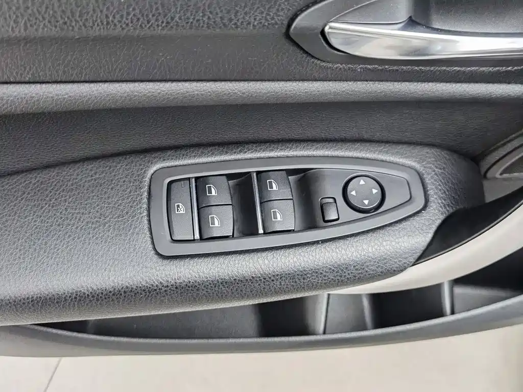 BMW 1 Series Import 2018 118i Leading Edition