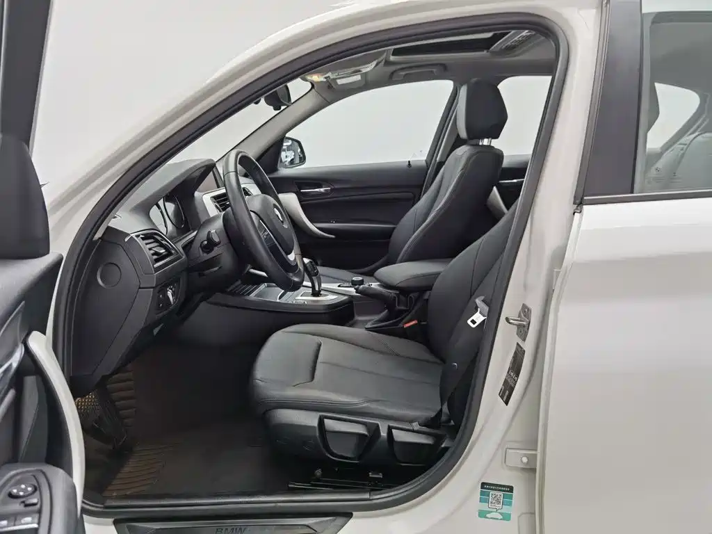BMW 1 Series Import 2018 118i Leading Edition