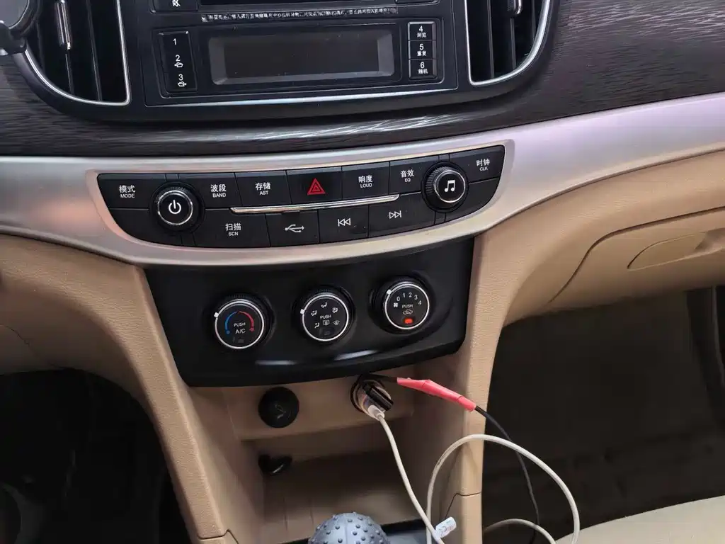 Baojun 730 2016 Model Year Revised 1.5L Manual Standard 7-Seat National Standard V