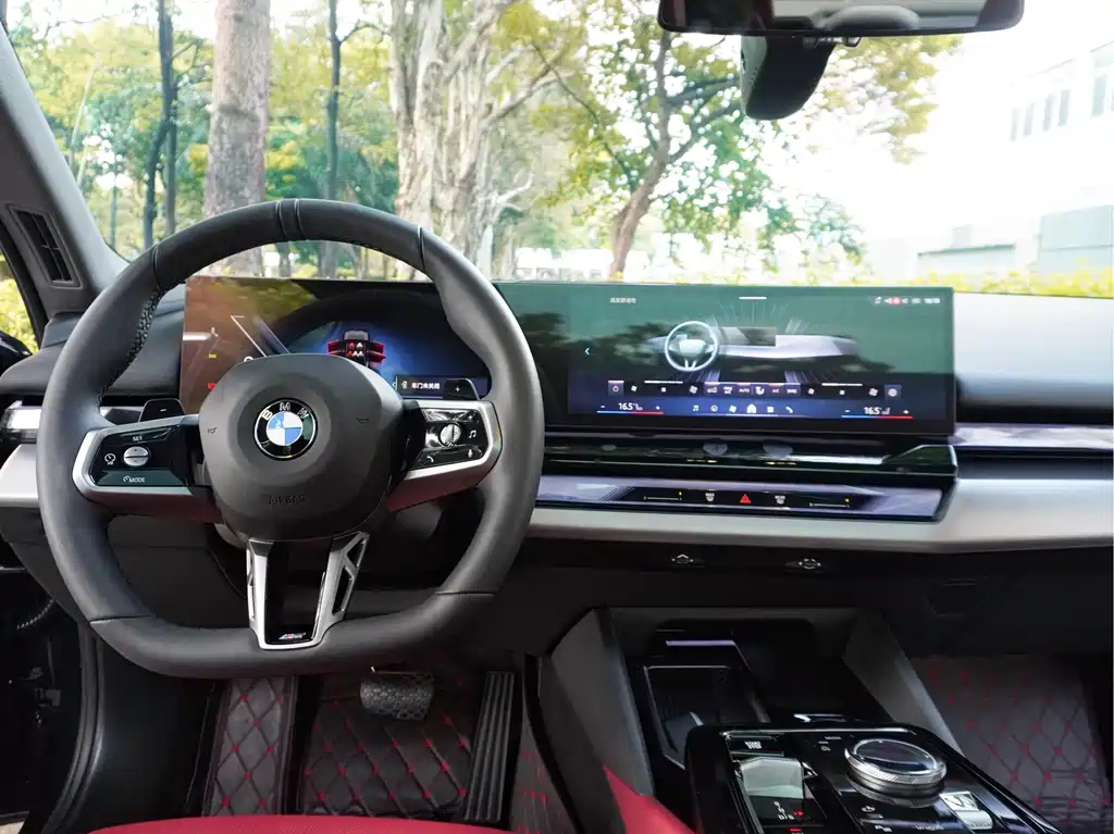 BMW 5 Series 2025 525Li M Sport Package