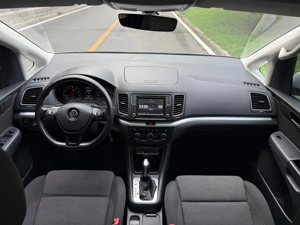 Shangri-La 2016 380TSI Comfort Edition 7-seater