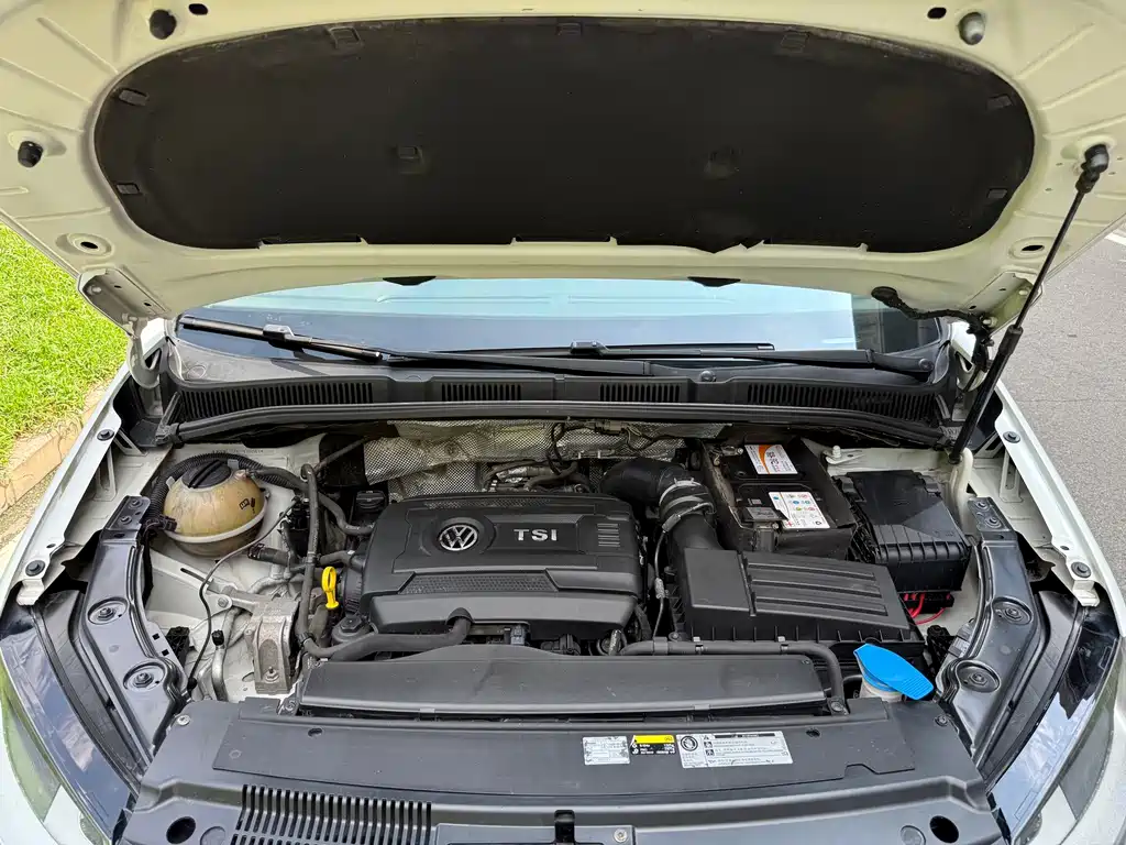 Shangri-La 2016 380TSI Comfort Edition 7-seater