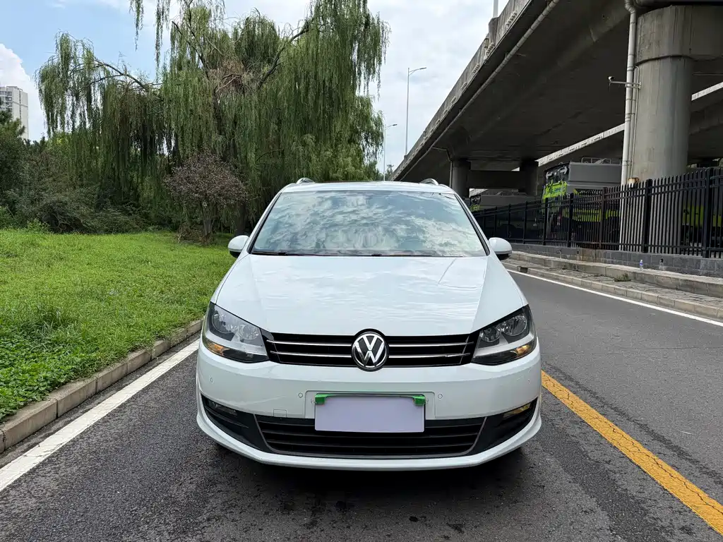 Shangri-La 2016 380TSI Comfort Edition 7-seater