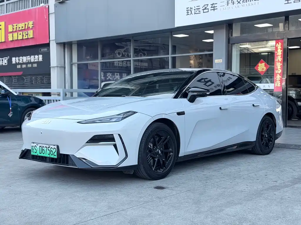 Galaxy E8 2024 Edition 550km Rear-wheel Drive PRO