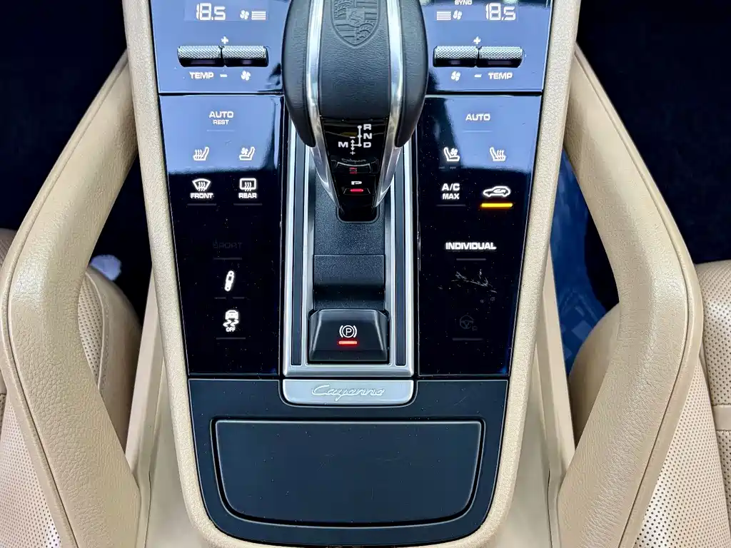 Cayenne New Energy 2019 Model Cayenne E-Hybrid 2.0T
