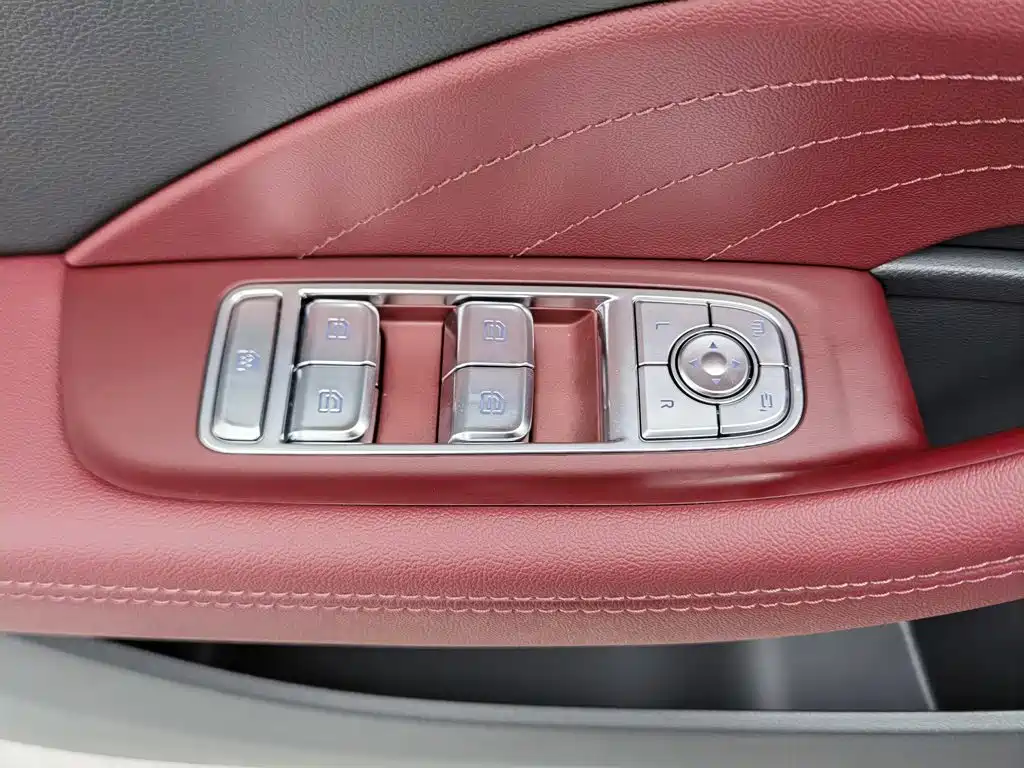 Hongqi H5 PHEV 2025 Edition 130 Super Hybrid Version