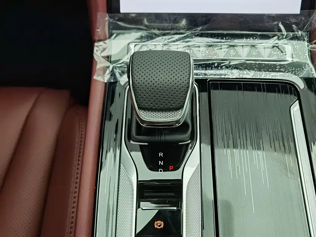 Hongqi H5 PHEV 2025 Edition 130 Super Hybrid Version