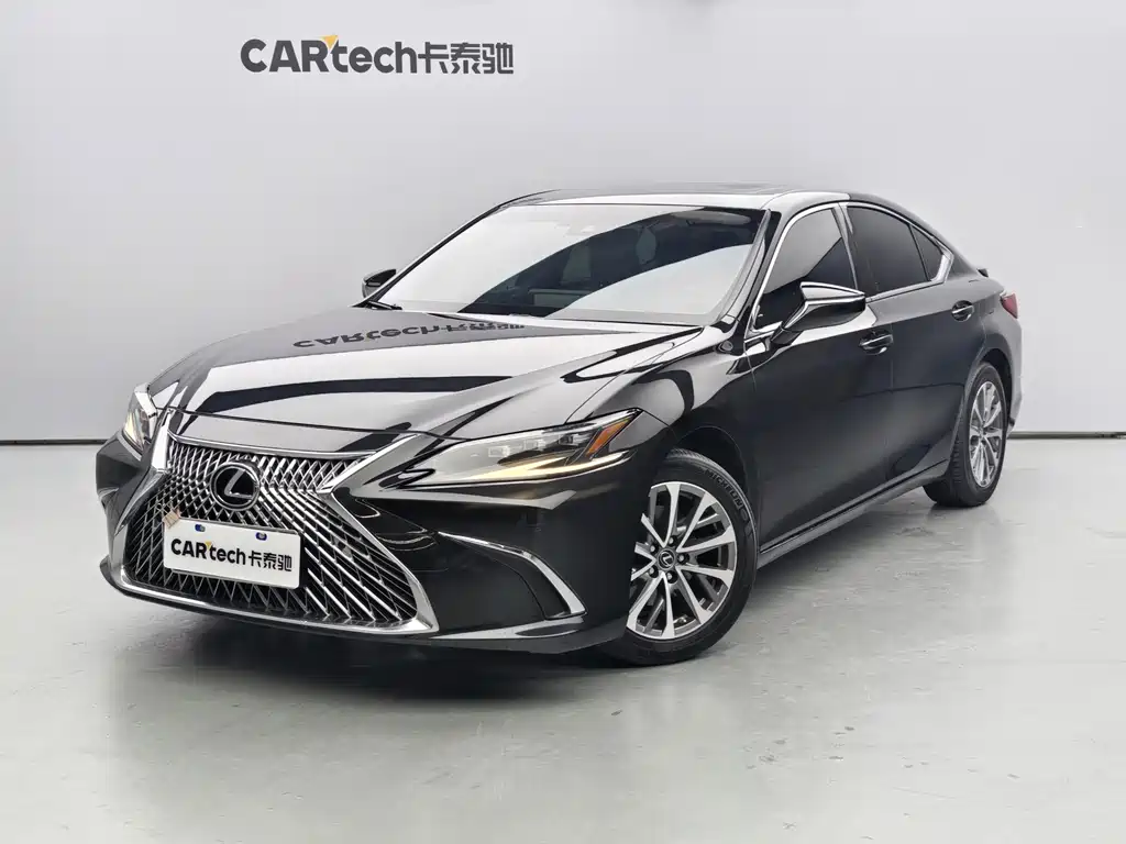 Lexus ES 2022 300h Excellence Edition