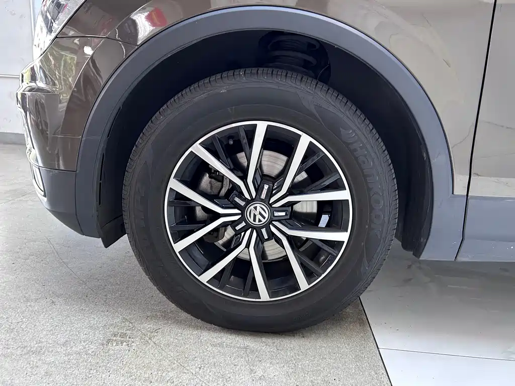 Tiguan L 2017 330 TSI Automatic Two-Wheel Drive Luxury Edition