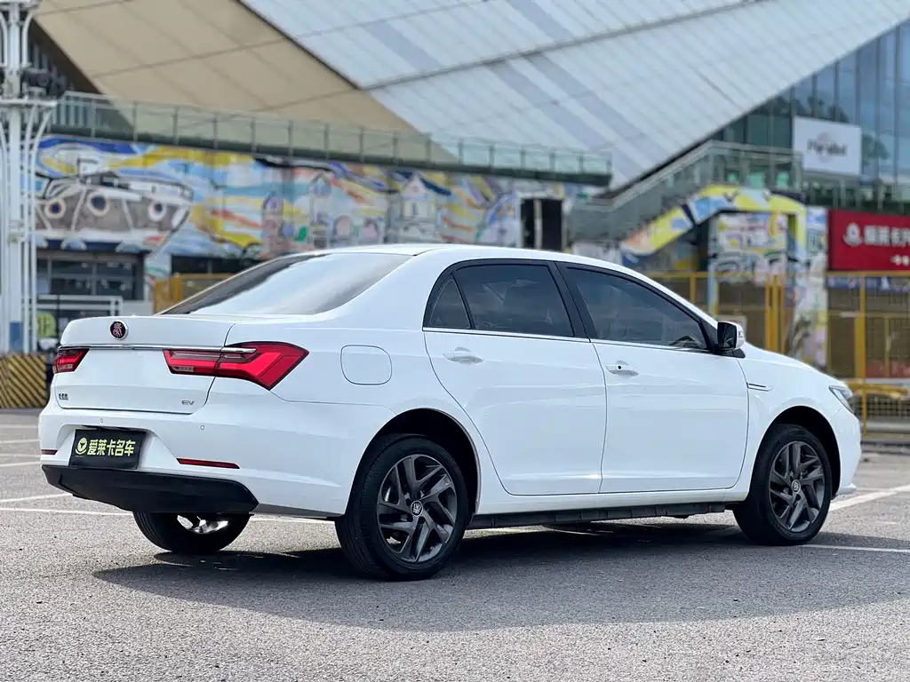 Qin New Energy 2019 Model High Range Edition Luxury Type