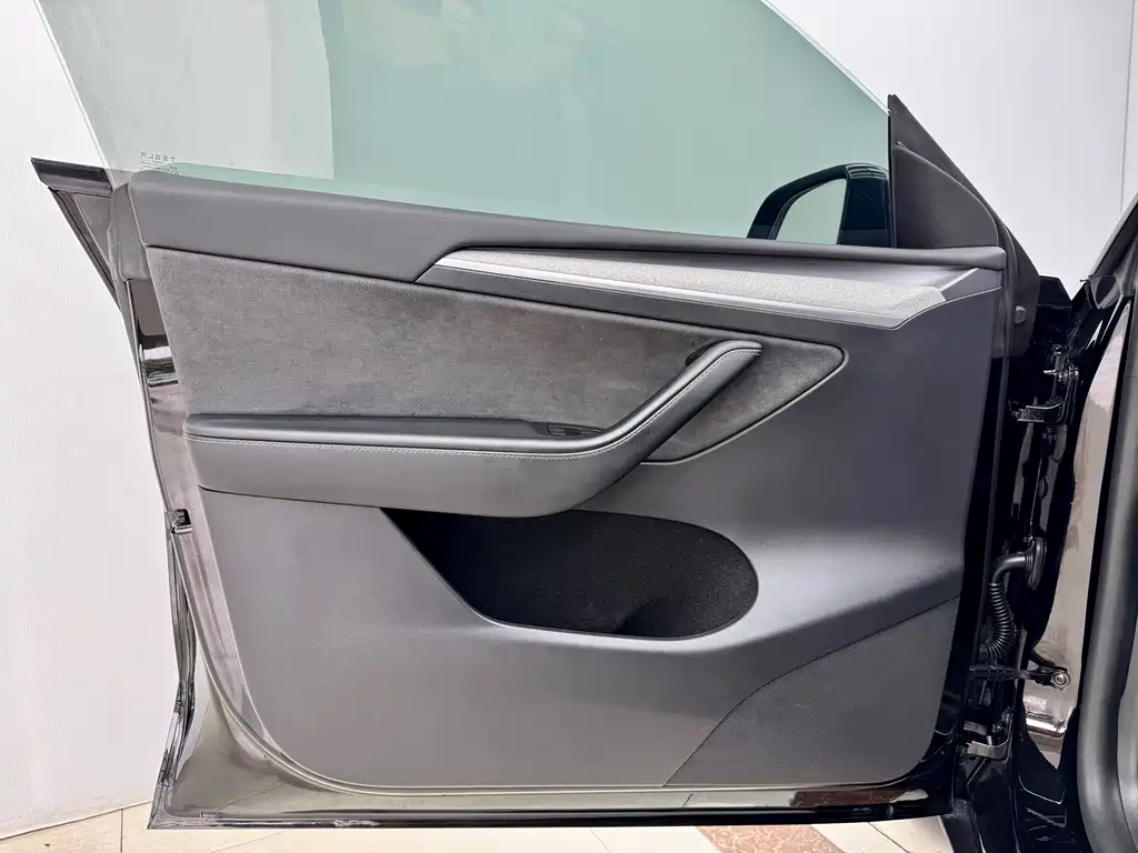 Model Y 2023 Rear-Wheel Drive Edition