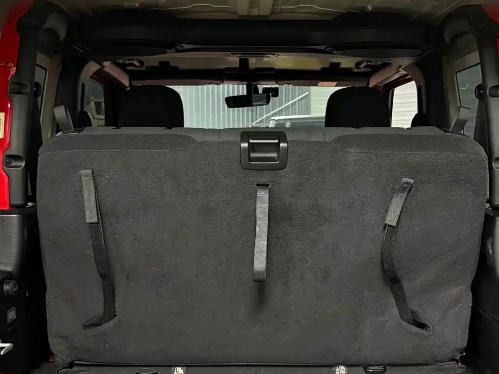 Jeep Wrangler Sahara Two-Door 2021 2.0T