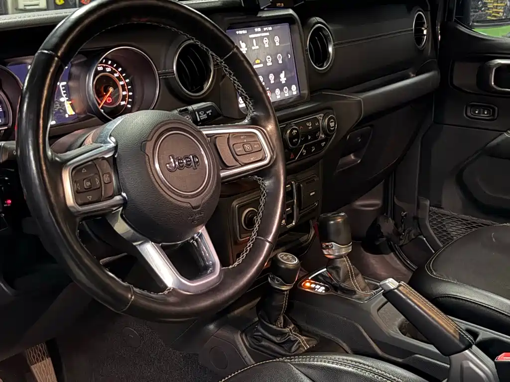 Jeep Wrangler 2019 2.0T Sahara Four-Door Edition National VI