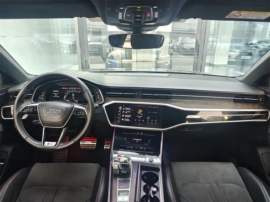 Audi A6L 2024 model 45 TFSI Premium Dynamic Edition