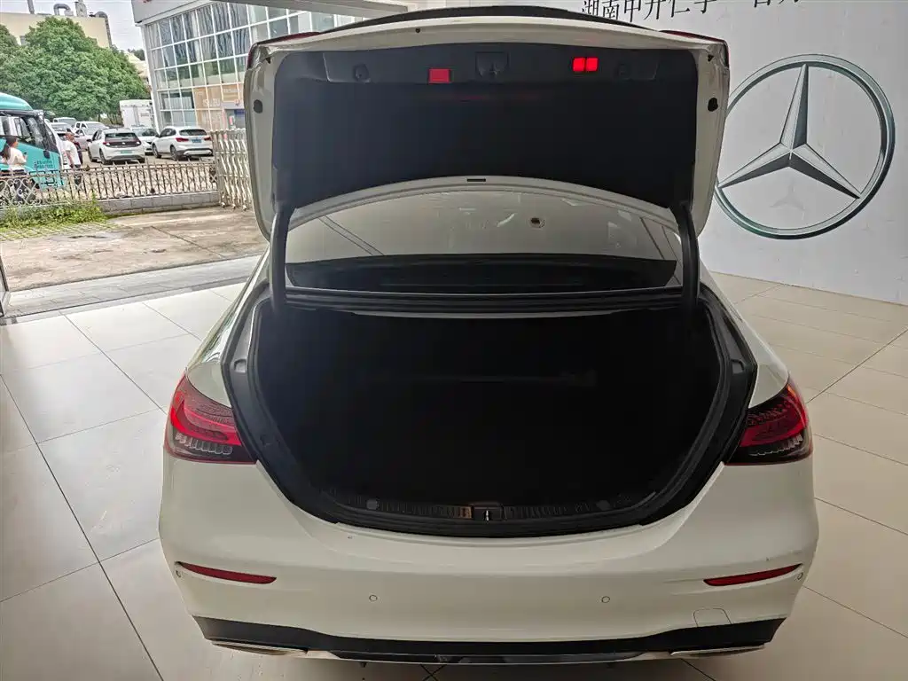 Mercedes-Benz E-Class 2022 E 300 L Sporty and Stylish Edition