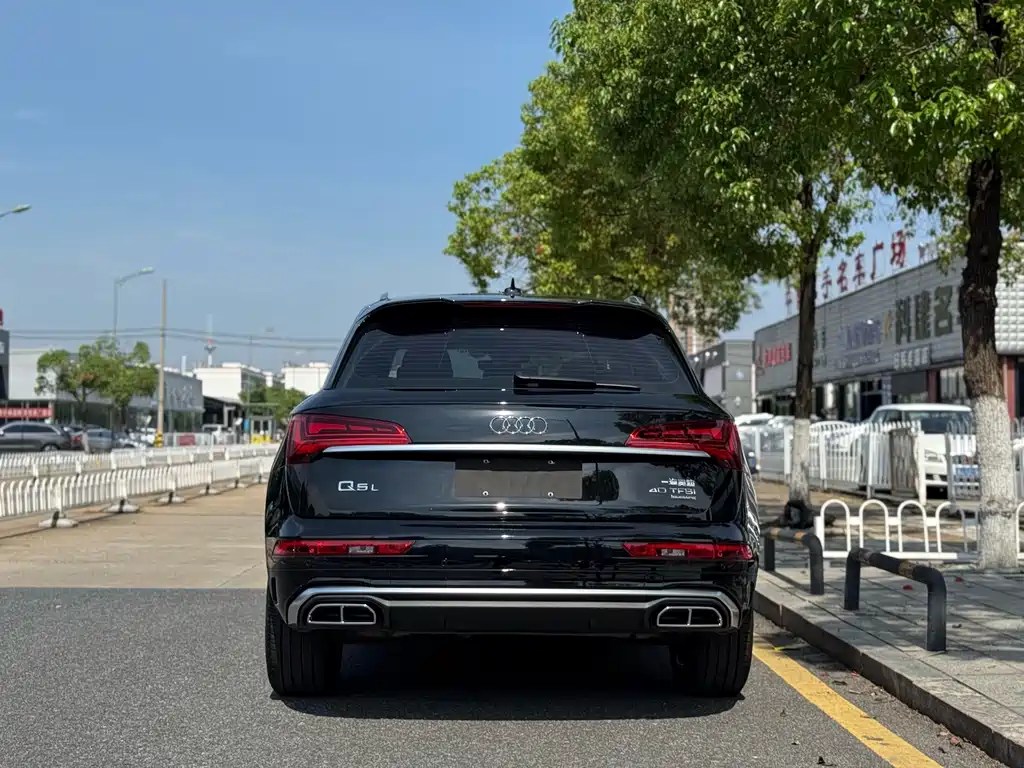 Audi Q5L 2024 model 40 TFSI Sporty Dynamic Edition