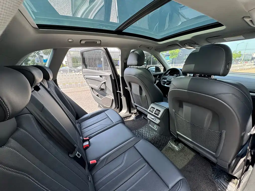 Audi Q5L 2024 model 40 TFSI Sporty Dynamic Edition