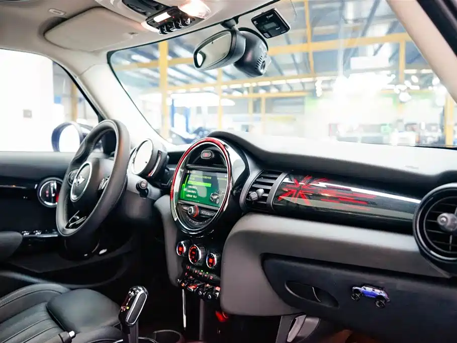 2019 MINI Cooper S Artist 5-Door Edition